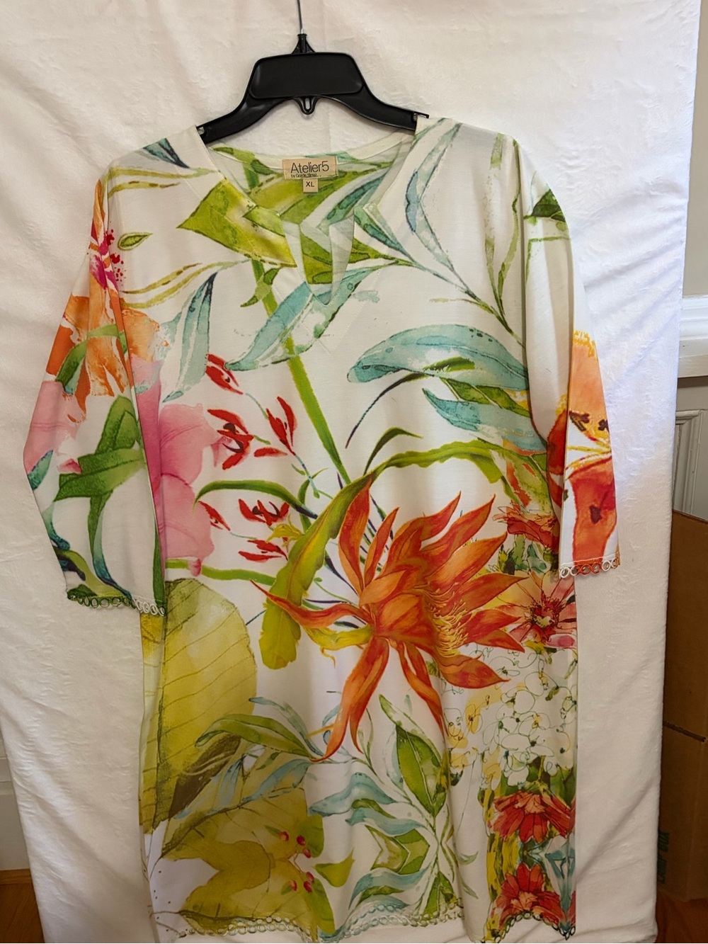 Atelier 5 Floral Tunic - Vibrant Tropical Print